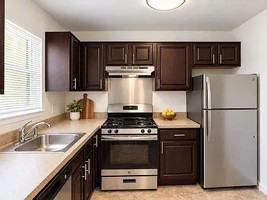 featured image of 607C Kingston Terrace Dr