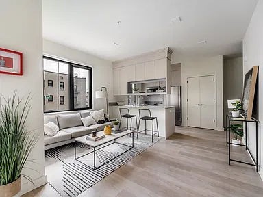 1009 Broad St - Photo 3 of 9