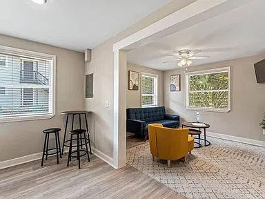 1533 Flagler Ave - Photo 3 of 22