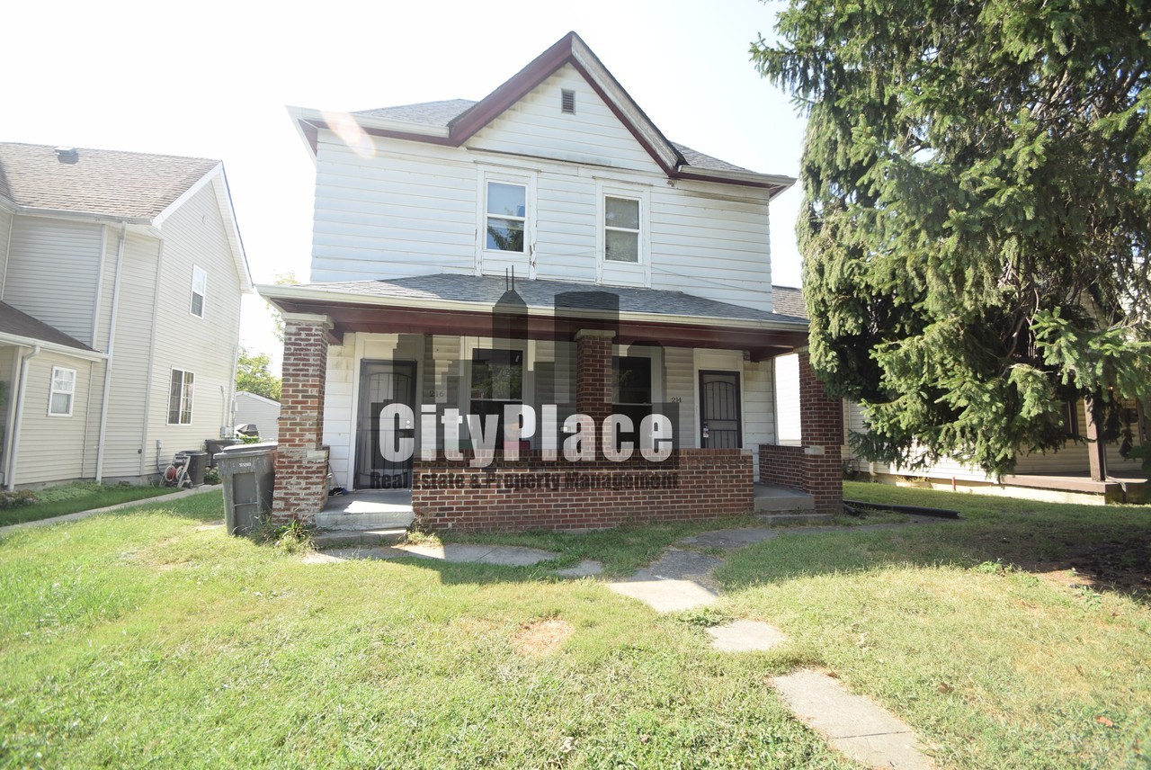 216 S Emerson Ave - Photo 4 of 5