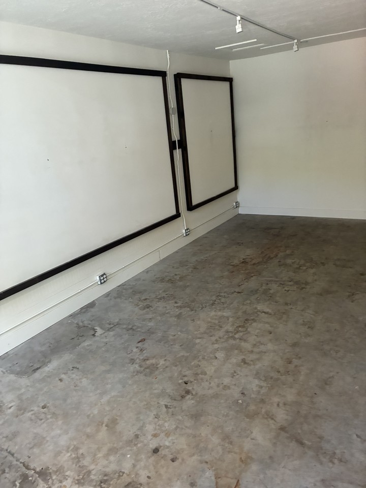 5728 Dunsmuir Ave - Photo 2 of 4
