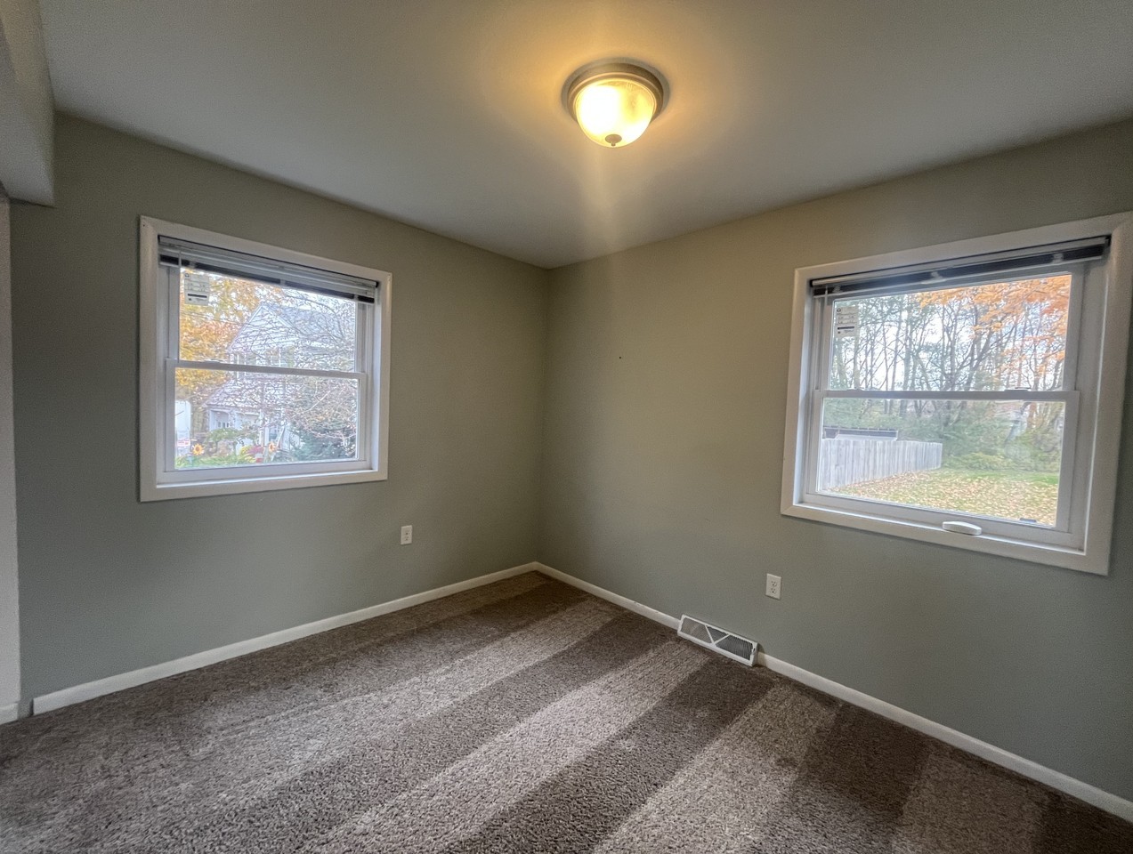 8432 Alpine Ave - Photo 3 of 13
