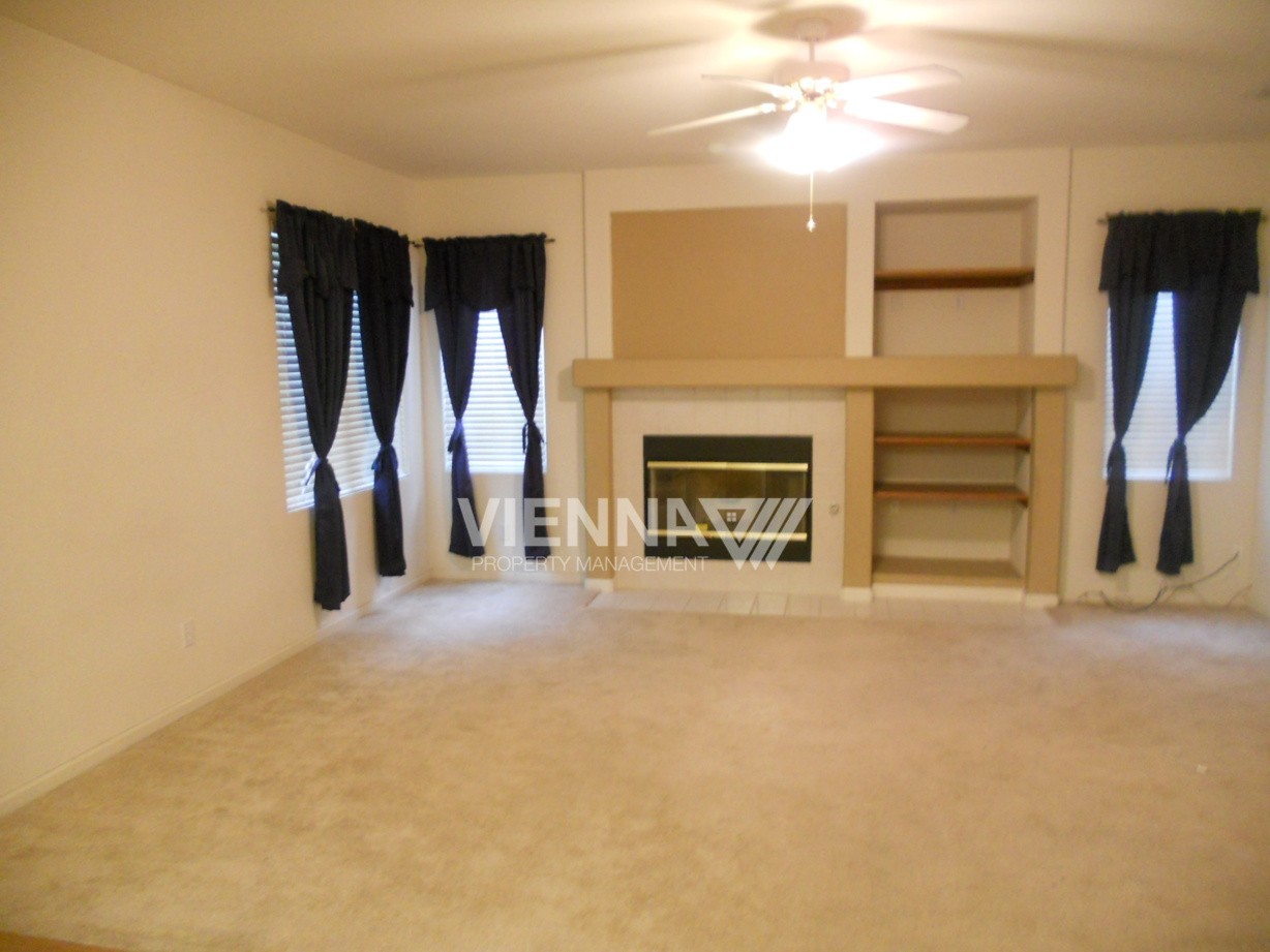334 Anacapa Dr - Photo 3 of 21