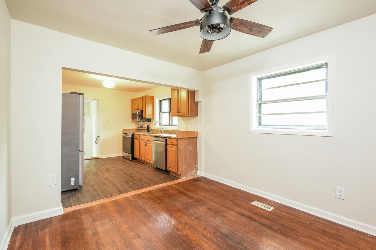 Thomas Nelson Ln #NA - Photo 2 of 17