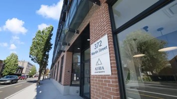 featured image of 372 Martin St