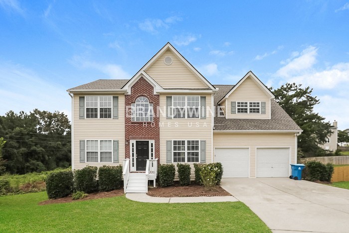 3691 Bay Cove Ct - Photo 2 of 21
