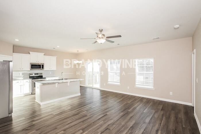 518 Glenmanor Dr - Photo 6 of 32