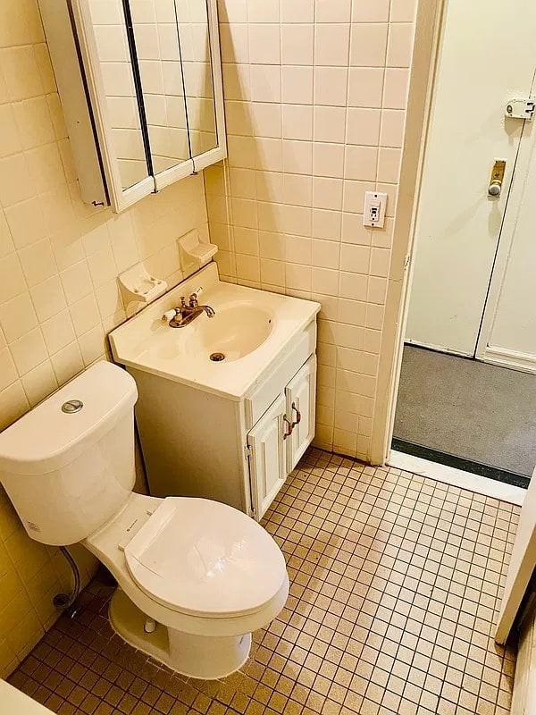 606 9th Ave #2 - Photo 7 of 7