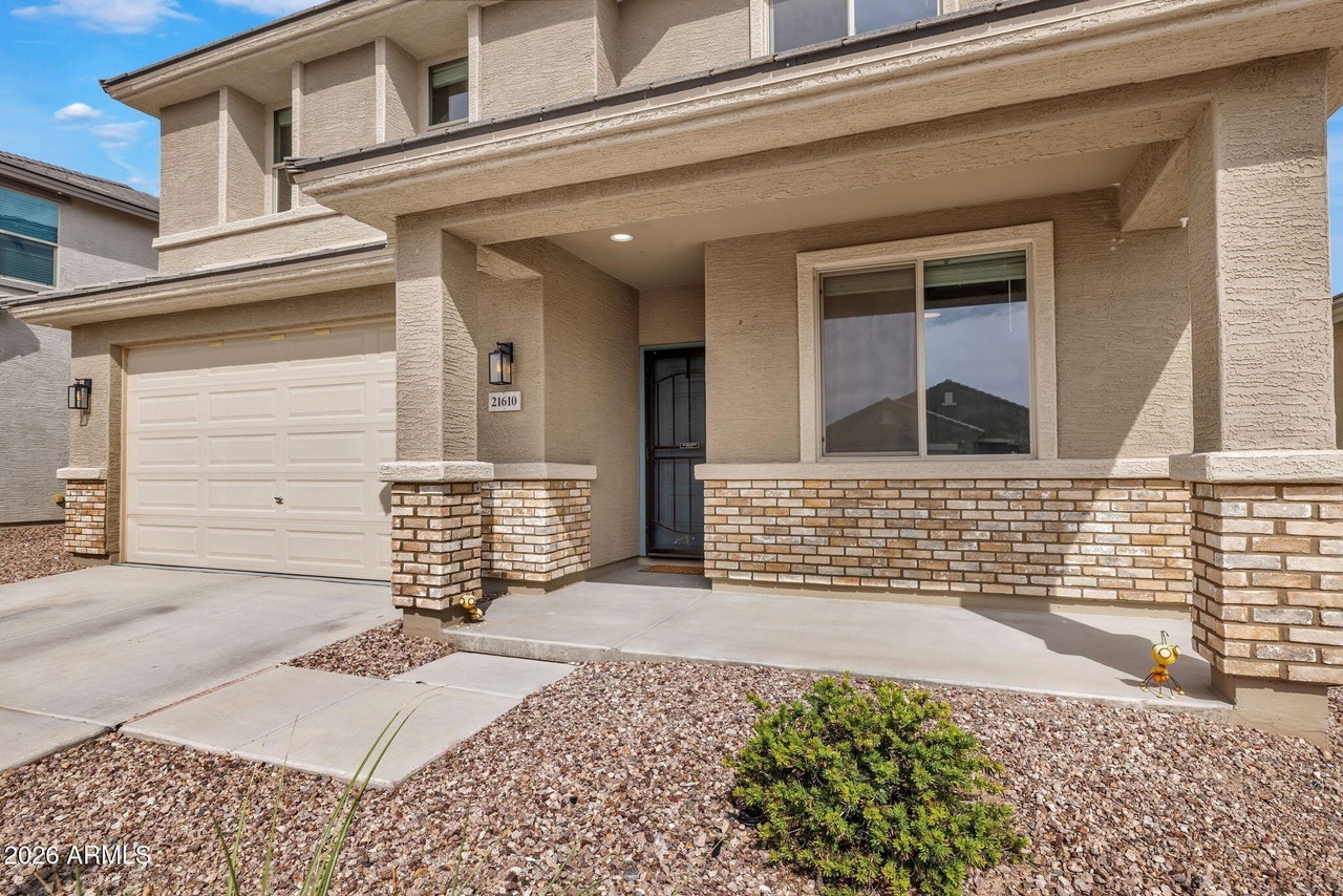 21610 W Ashleigh Marie St - Photo 7 of 50
