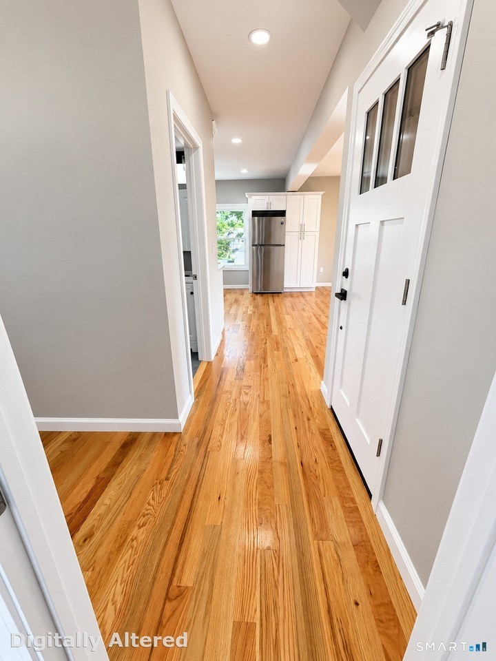 542 Beechmont Ave #2ndFL - Photo 5 of 34