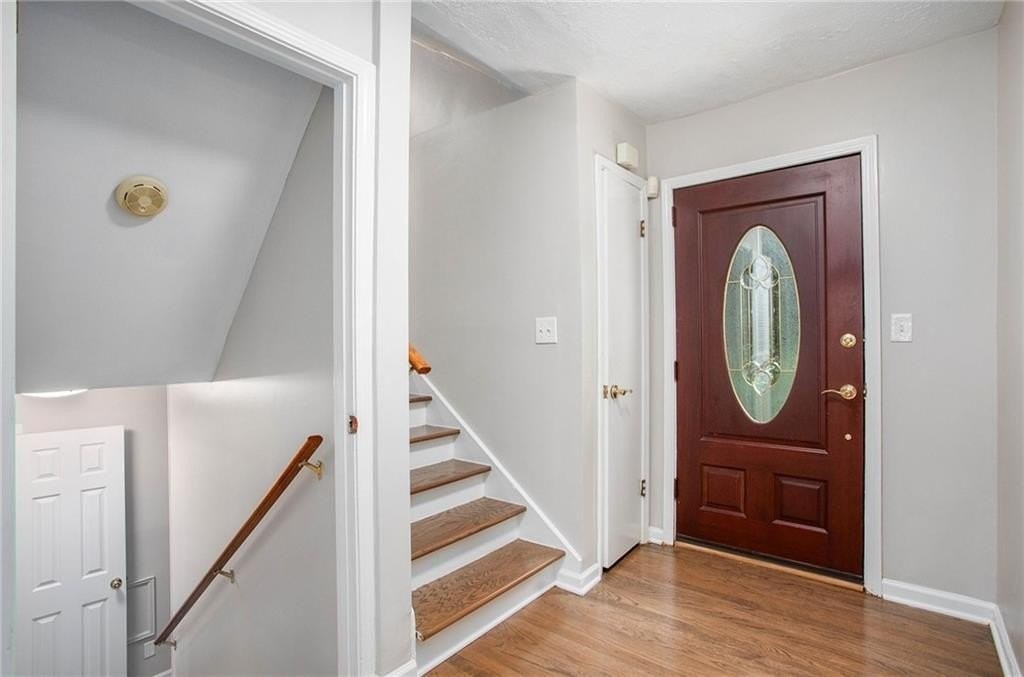 1768 Briarlake Cir - Photo 3 of 34