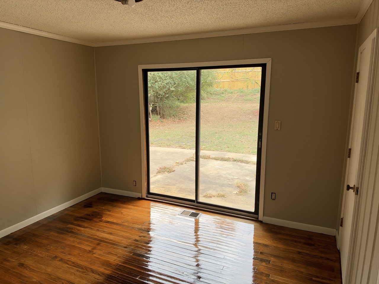 725 Valley Dr #1 - Photo 7 of 7