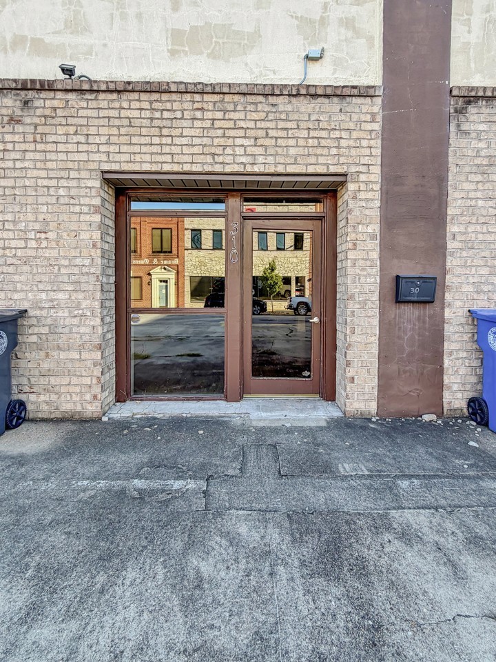 310 9th St #1 - Photo 2 of 12