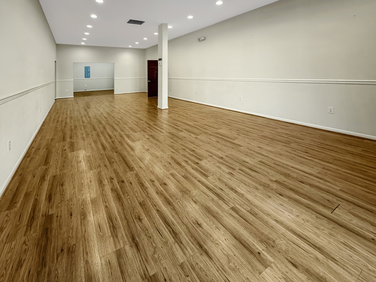 310 9th St #1 - Photo 4 of 12