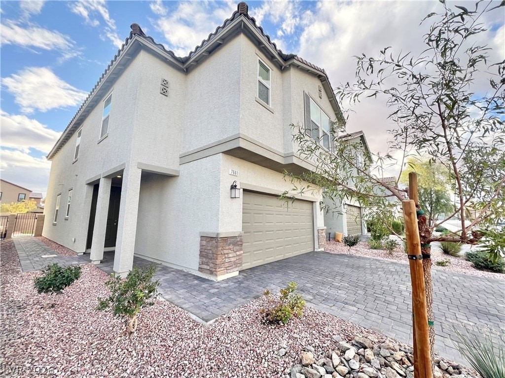7661 Mojave Wind Ave - Photo 2 of 38