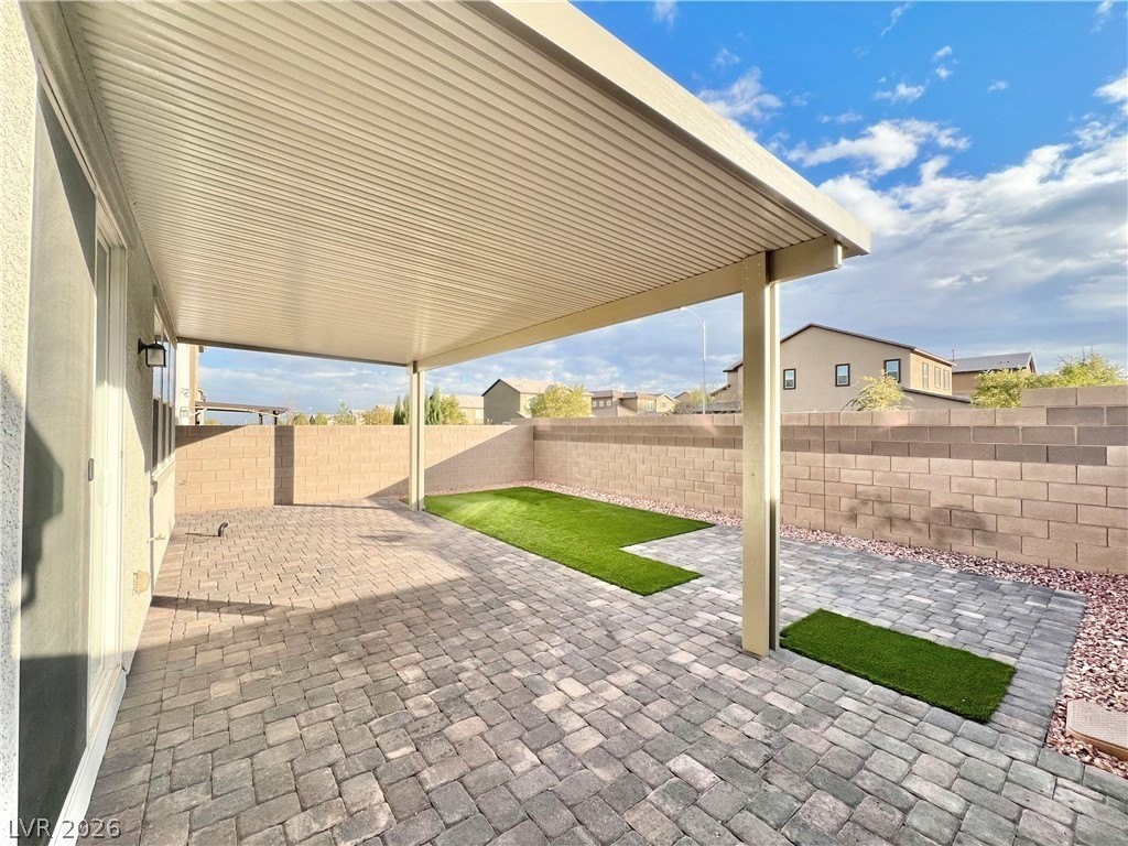 7661 Mojave Wind Ave - Photo 3 of 38