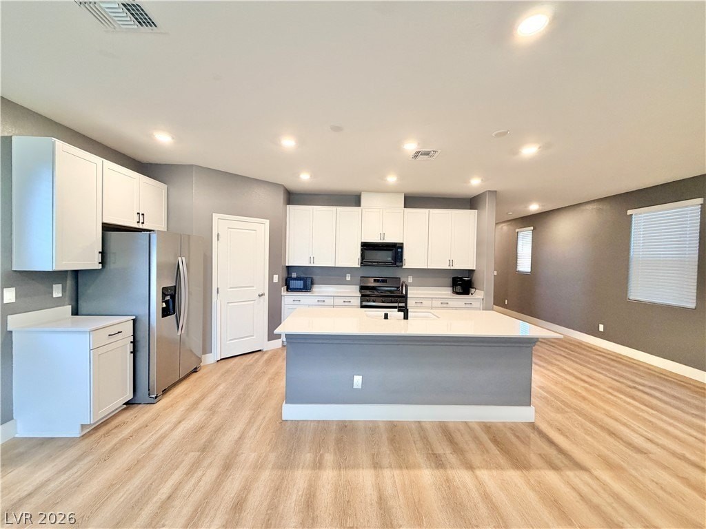 7661 Mojave Wind Ave - Photo 6 of 38