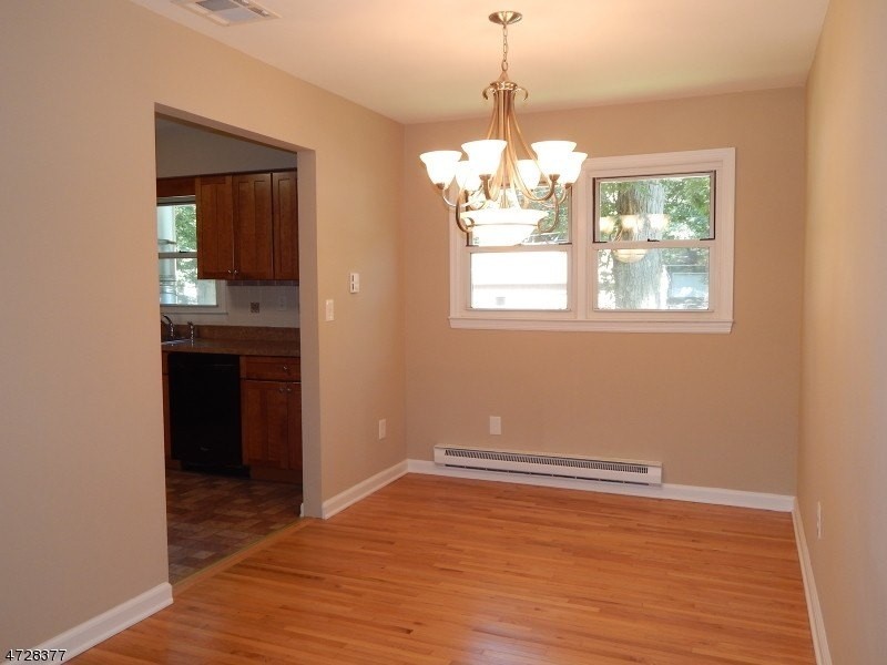 12 Adair St - Photo 5 of 23