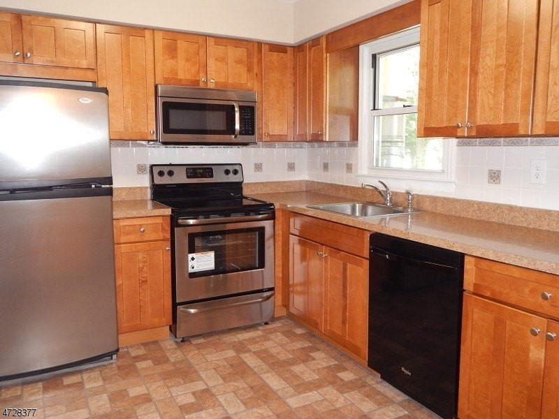 12 Adair St - Photo 6 of 23
