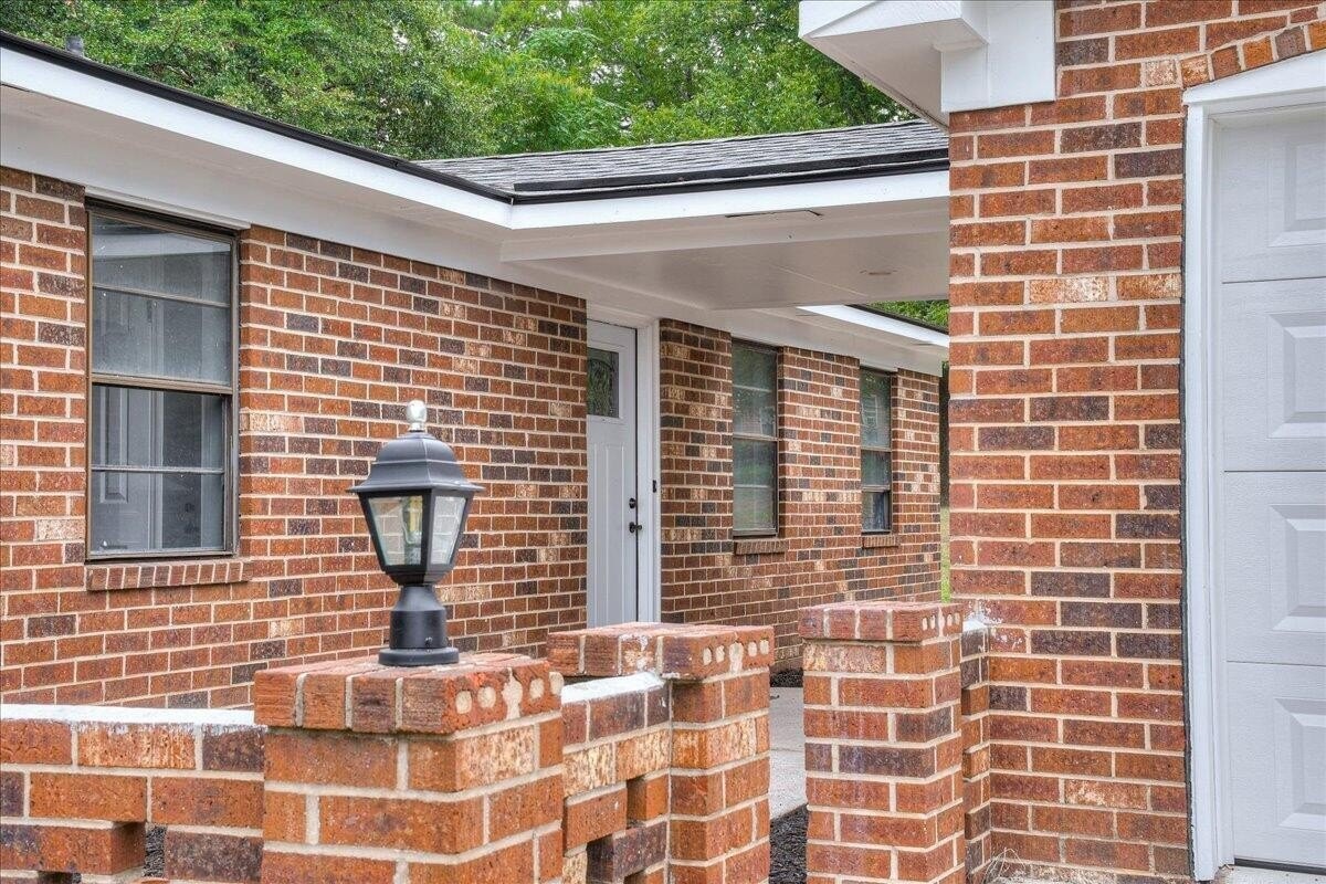 220 Highview Way - Photo 3 of 25