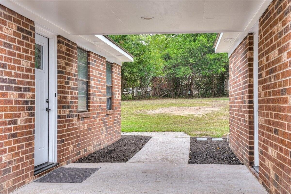 220 Highview Way - Photo 4 of 25