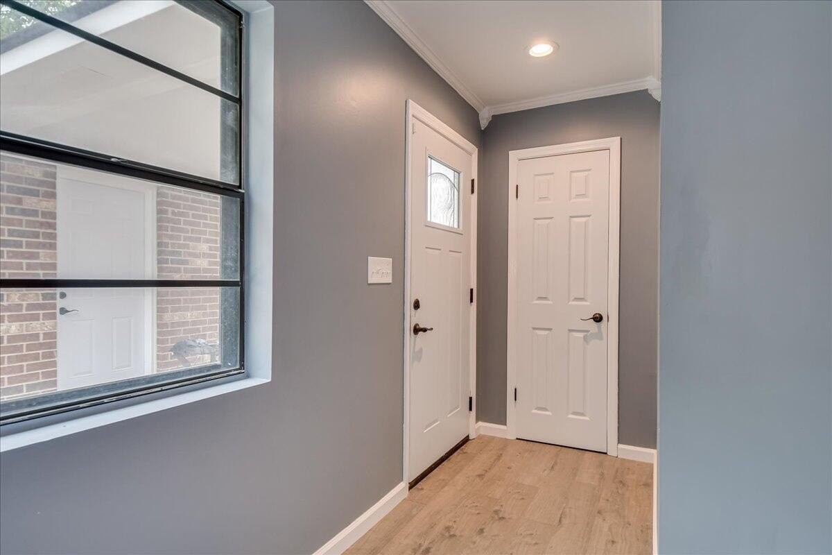 220 Highview Way - Photo 5 of 25
