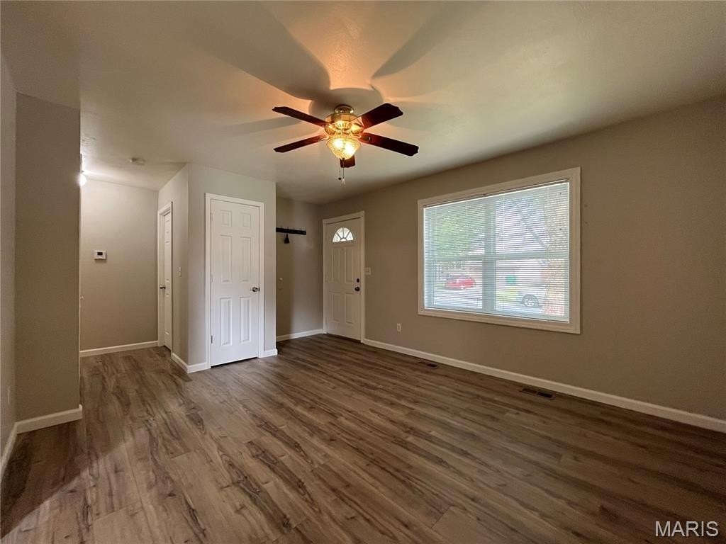 1007 W Nixon Dr - Photo 3 of 15