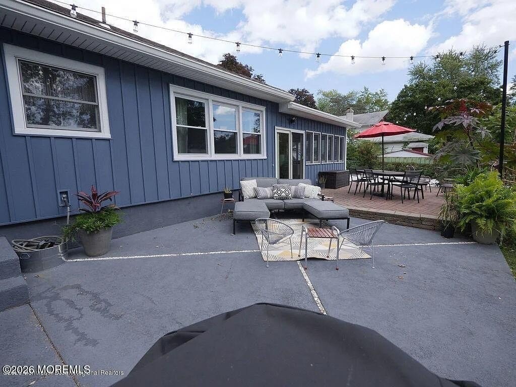 661 W Front St - Photo 3 of 26