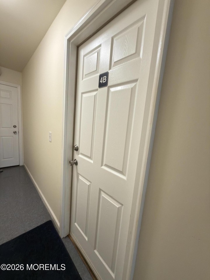 602 Harris Ave #4B - Photo 3 of 8