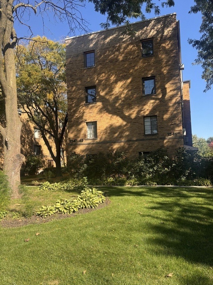1541 1/2 Monroe Ave #B - Photo 3 of 22