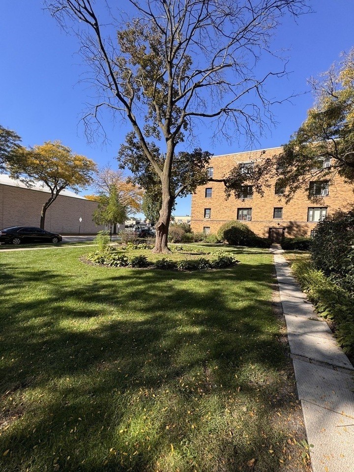 1541 1/2 Monroe Ave #B - Photo 4 of 22