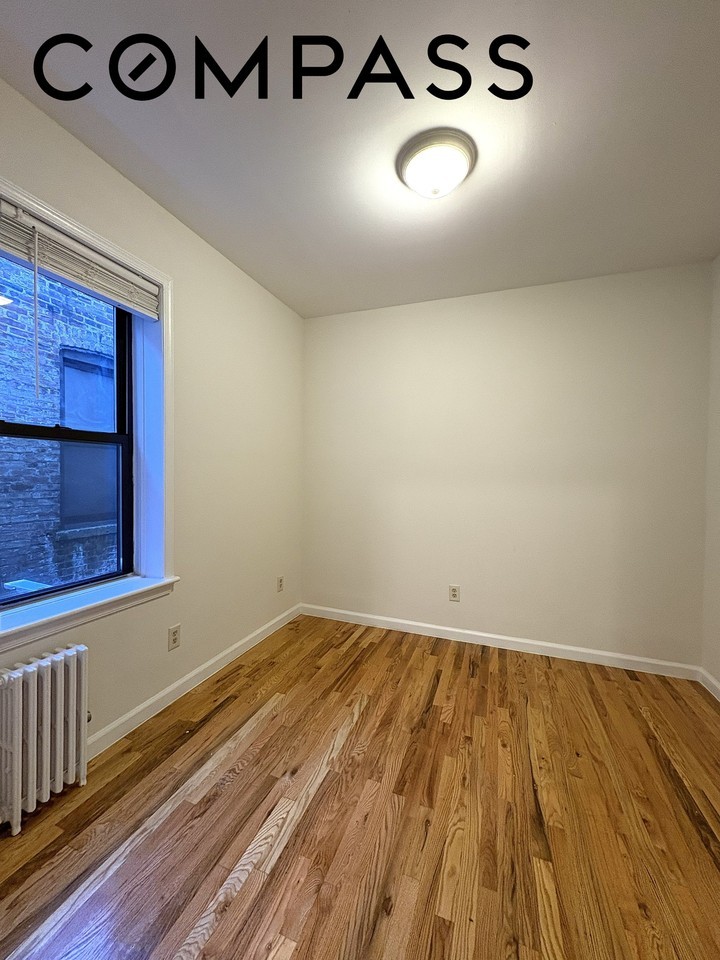 317 58th St #2R - Photo 3 of 5