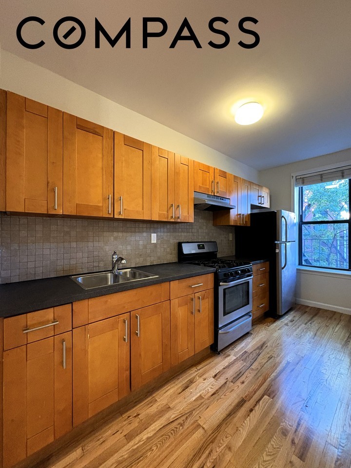 317 58th St #2R - Photo 4 of 5