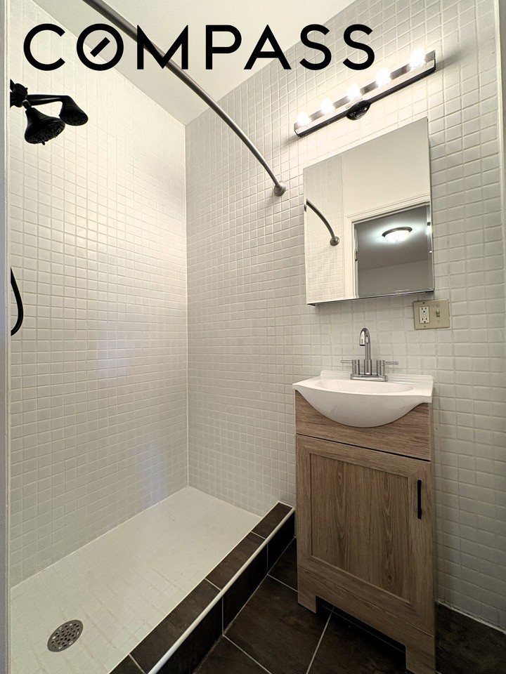 317 58th St #2R - Photo 5 of 5
