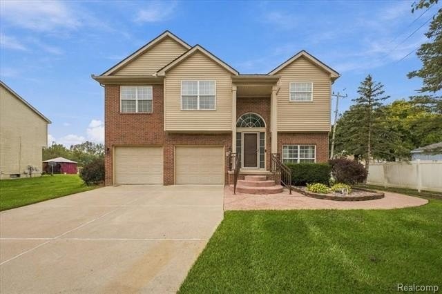 16648 Brandt St - Photo 3 of 48