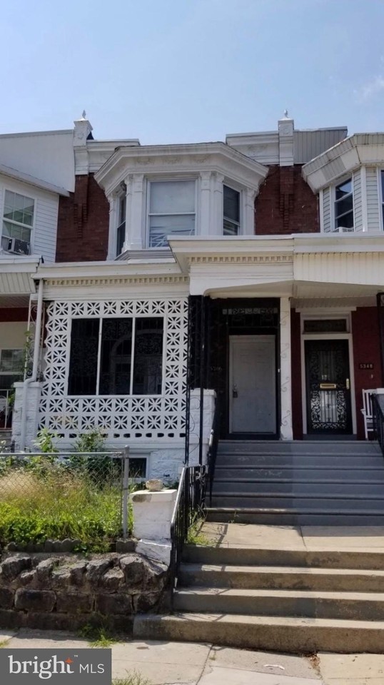 5346 Webster St - Photo 2 of 27