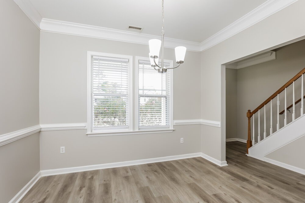 3915 Landover Ln - Photo 6 of 17