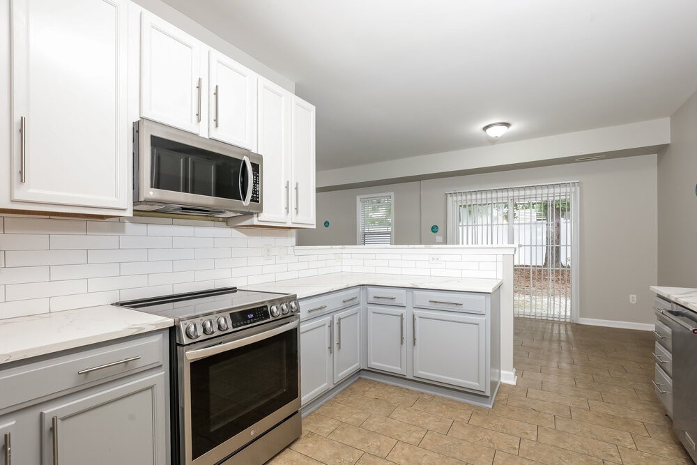 3915 Landover Ln - Photo 7 of 17