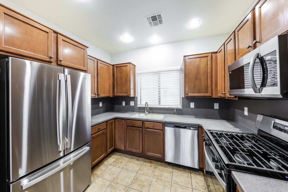 10296 W Sands Dr - Photo 7 of 17