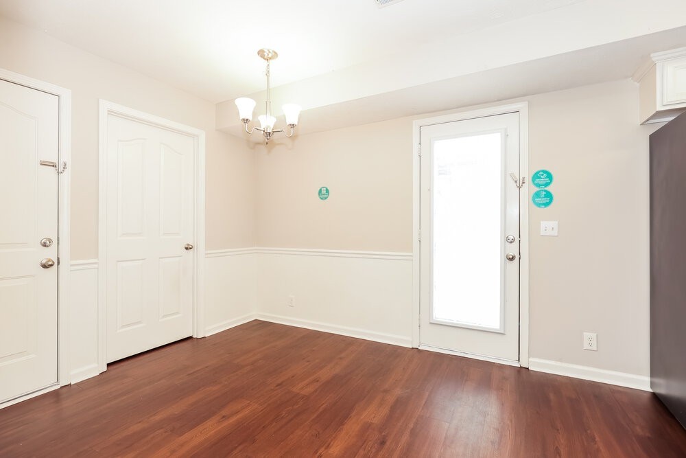 984 Tom Hailey Blvd - Photo 6 of 17