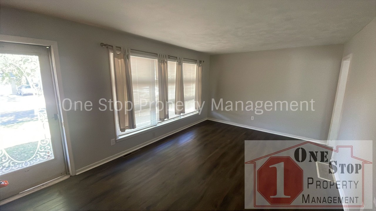 10609 E 28th Ter S - Photo 3 of 22