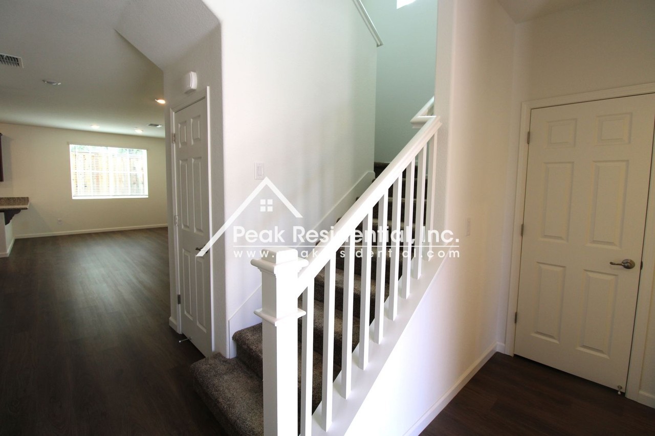 4502 Gray Lodge Loop - Photo 4 of 32