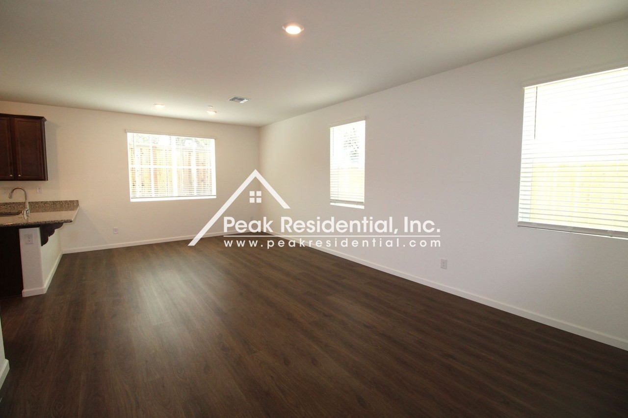 4502 Gray Lodge Loop - Photo 5 of 32