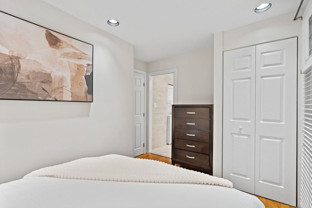 2803 Olive St Nw #1696388P - Photo 4 of 10