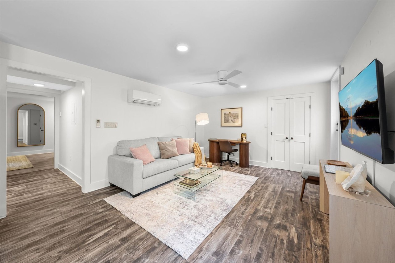 3023 Newark St Nw #1696385P - Photo 3 of 16
