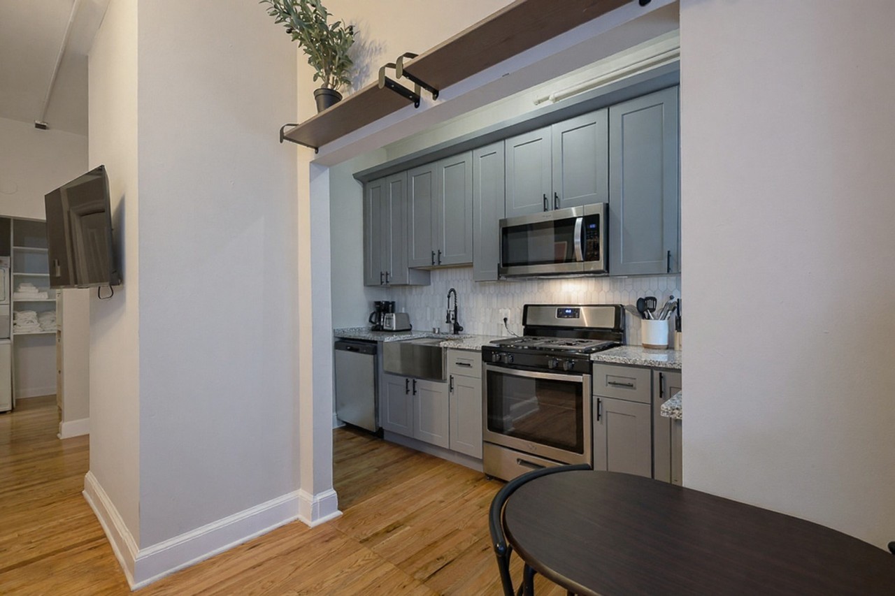 2004 15th St Nw #1696383P - Photo 4 of 16