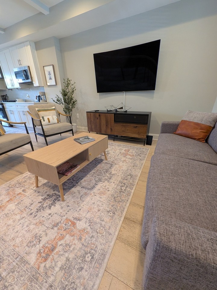 1312 Montello Avenue Northeast - Photo 3 of 25