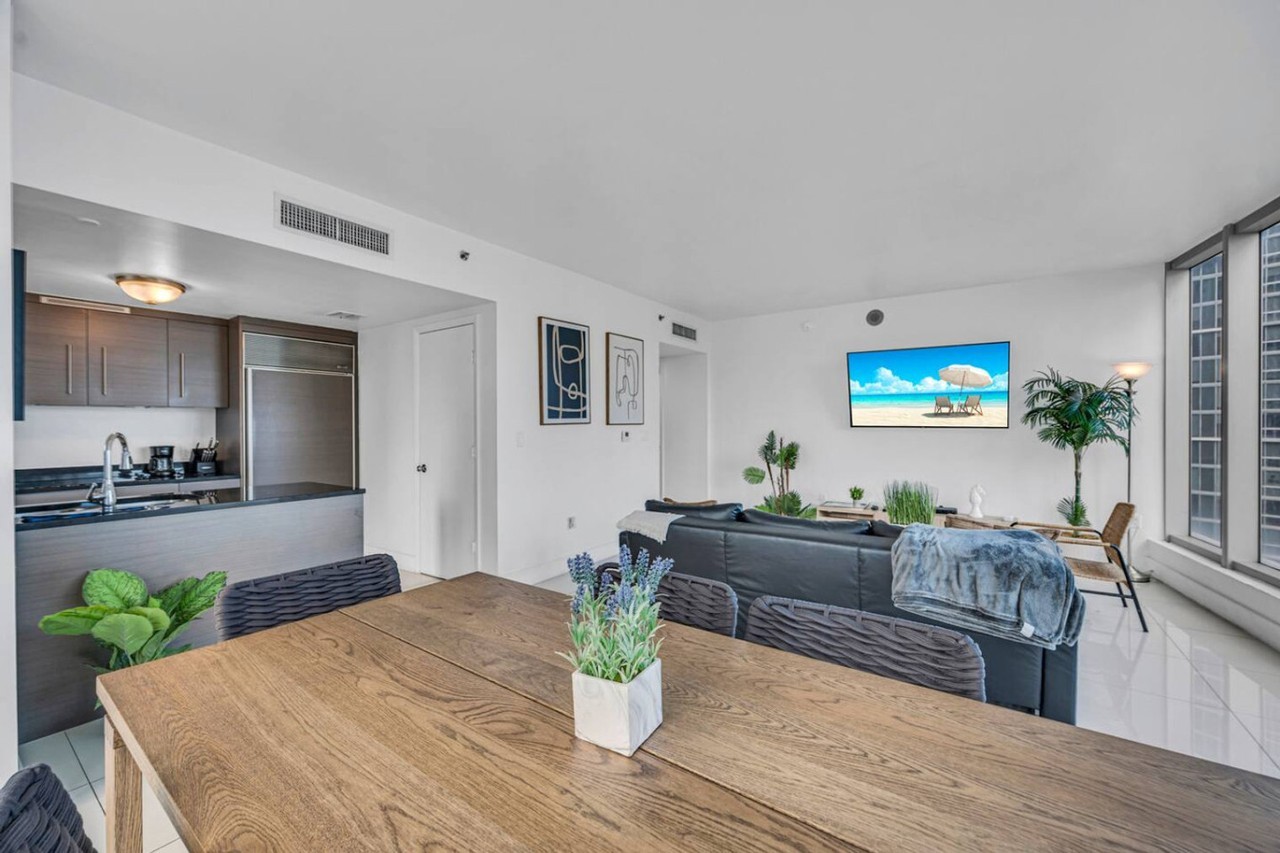 485 Brickell Avenue - Photo 6 of 39