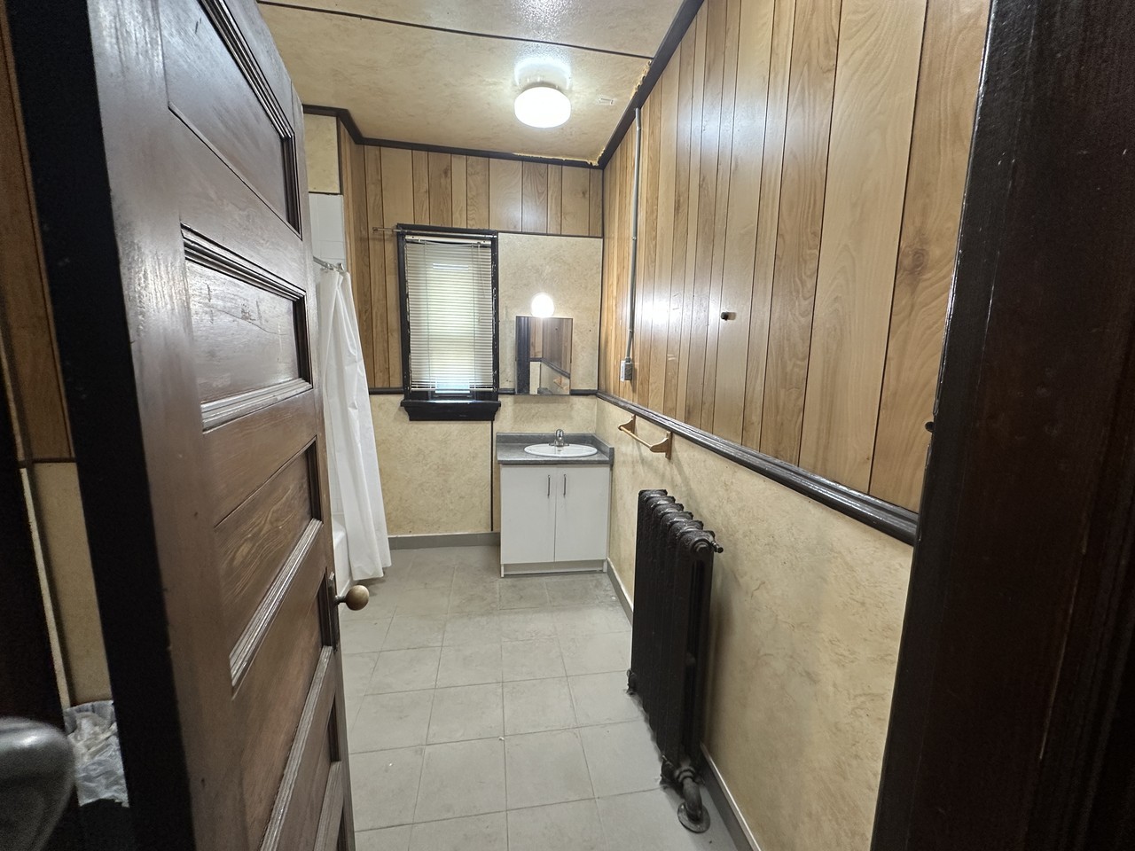 2190 Gerrard Street East #2B - Photo 5 of 6