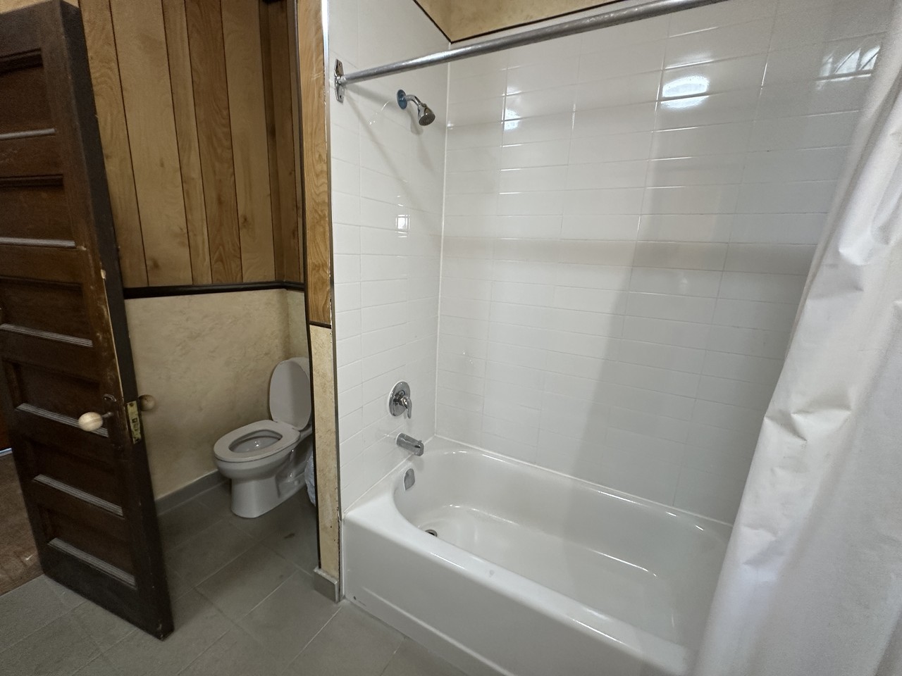 2190 Gerrard Street East #2B - Photo 6 of 6